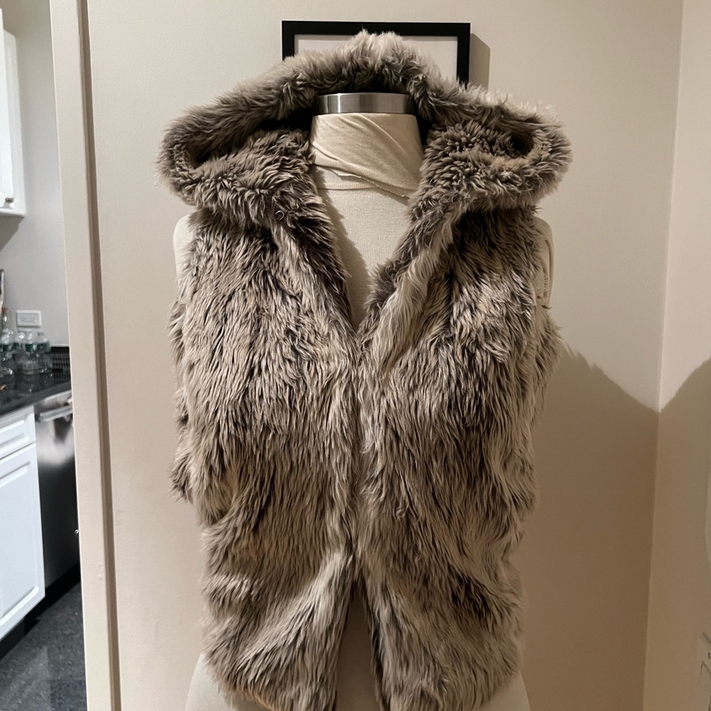 Fur vest